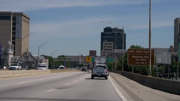 Straßenschild Zum Kfc Yum Center Louisville Louisville Kentucky Juni 2019 — Stockvideo