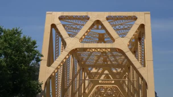 罗杰斯 克拉克纪念桥在俄亥俄河上 旅游摄影 — 图库视频影像