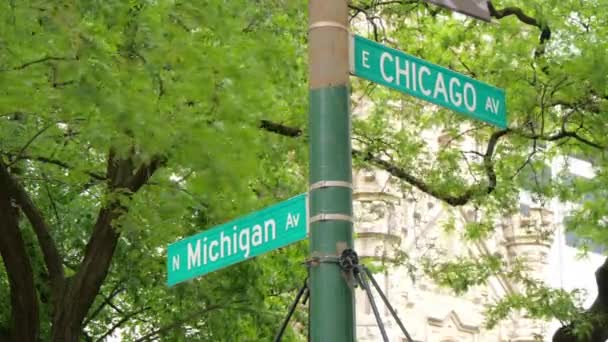 Chicago Avenue Corner Michigan Avenue Cestovní Fotografie — Stock video