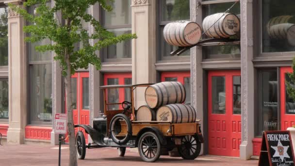 Bourbon Barrels Louisville Kentucky Louisville Kentucky Juni 2019 — Stockvideo