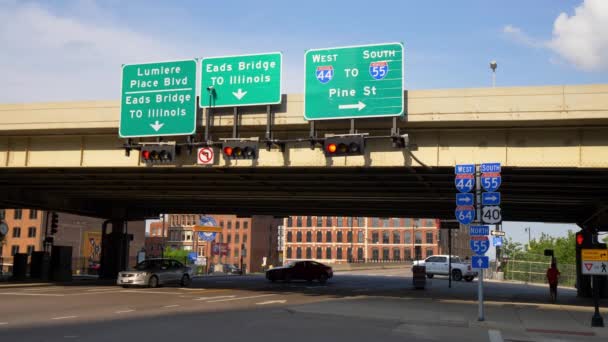 세인트 루이스 세인트 루이스 미주리 2019의 도시에서 일리노이에 표지판 — 비디오