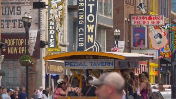 Pedal Tavern Beer Bike Nashville Nashville Tennessee June 2019 — Stock Video