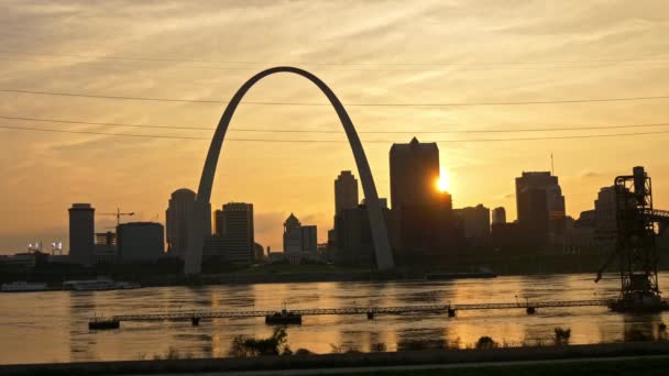 Gün Batımında Saint Louis Silueti Saint Louis Missouri Haziran 2019 — Stok video