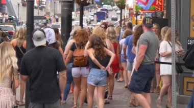 Nashville Broadway'de Bachelorette Party grubu - Nashville, Tennessee - 16 Haziran 2019