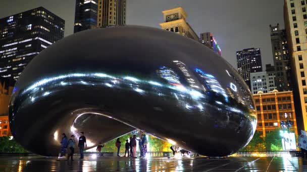 Cloud Gate Bij Millennium Park Chicago Night Chicago Illinois Juni — Stockvideo