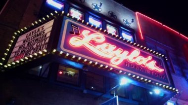 Renkli Nashville Broadway gece - büyük bir parti bölgesi - Nashville, Tennessee - 16 Haziran 2019