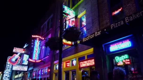 Caminhando Pela Broadway Nashville Noite Nashville Tennessee Junho 2019 — Vídeo de Stock