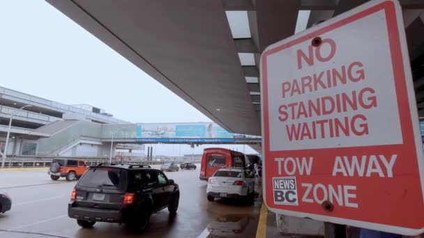 Chicago Hare Airport Passenger Drop Chicago Illinois June 2019 — Stock Video