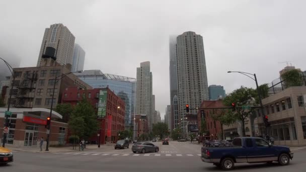 霧の日のシカゴ市 シカゴ イリノイ州 2019年6月12日 — ストック動画