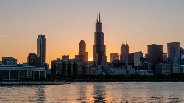 Σιλουέτα Του Ορίζοντα Του Σικάγου Βράδυ Σικάγο Ιλινόις Ιουνίου 2019 — Φωτογραφία Αρχείου
