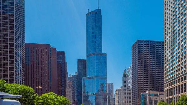 シカゴのトランプタワーとホテル シカゴ イリノイ州 2019年6月12日 — ストック写真