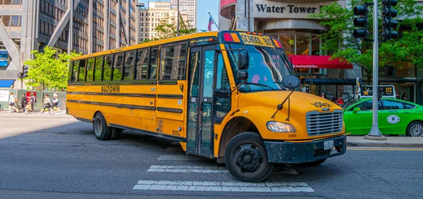 Школьный Автобус Мичиган Авеню Чикаго Chicago Illois Июня 2019 Года — стоковое фото