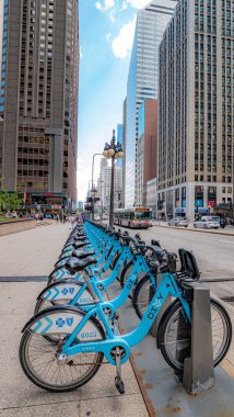 Chicago sokaklarında kiralık bisiklet - Chicago, Illinois - 12 Haziran 2019