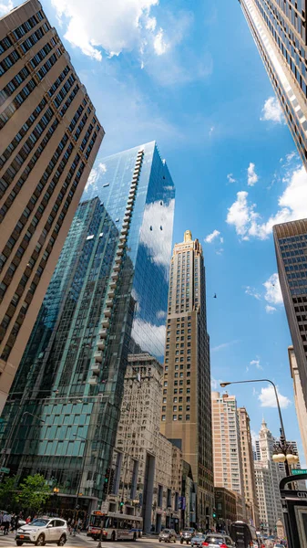 Chicago'daki modern cam binalar - Chicago, Illinois - 12 Haziran 2019