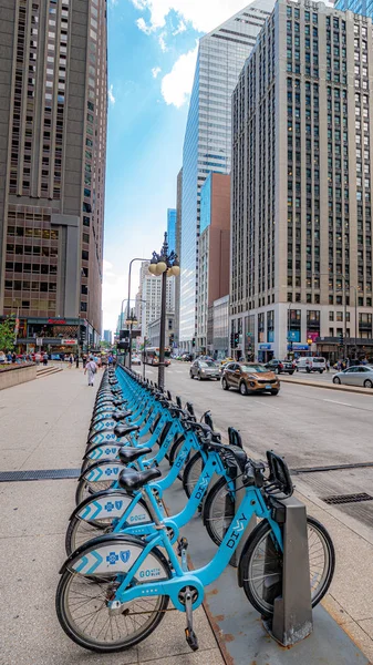 Chicago sokaklarında kiralık bisiklet - Chicago, Illinois - 12 Haziran 2019