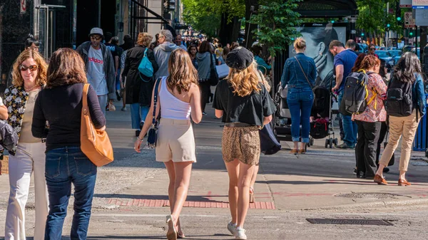 Pessoas Caminhando Magnificent Mile Michigan Avenue Chicago Chicago Illinois Junho — Fotografia de Stock