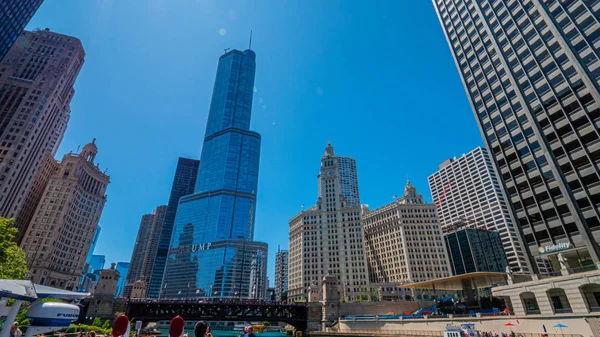 High Rise Buildings Chicago River Chicago Illinois June 2019 — Stock Photo, Image