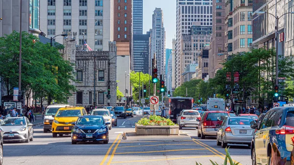 密歇根大道街景在芝加哥 芝加哥 伊利诺伊州 2019年6月12日 — 图库照片