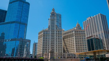Chicago River'daki Yüksek Katlı binalar - Chicago, Illinois - 12 Haziran 2019