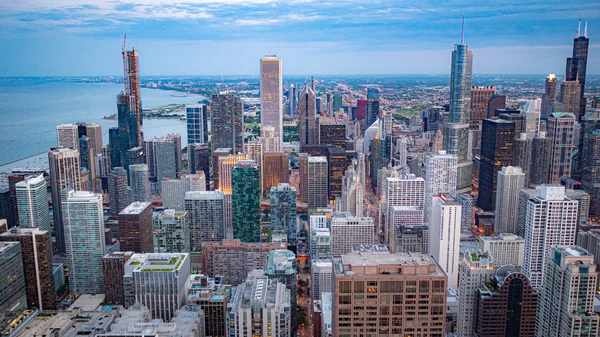 夕方のシカゴ上空の眺め シカゴ イリノイ州 2019年6月12日 — ストック写真