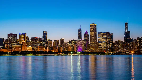 Széles Látószögű Kilátás Nyílik Chicago Skyline Esti Órákban Chicago Illinois — Stock Fotó