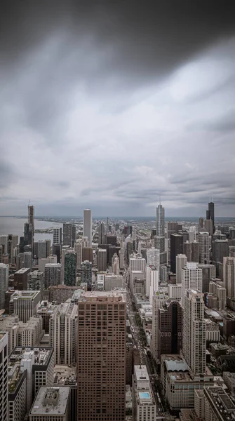 多云天芝加哥的鸟瞰图 — 图库照片