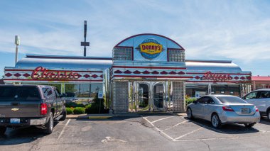 Louisville Dennys Amerikan Diner Restoran - Louisville. Abd - 14 Haziran 2019