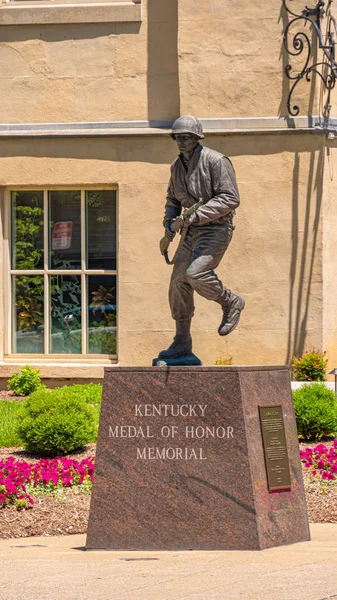 Memorial de la Medalla de Honor de Kentucky en Louisville - LOUISVILLE. Estados Unidos - 14 de junio de 2019 — Foto de Stock