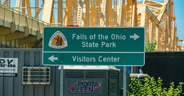 Falls i Ohio State Park i Louisville-Louisville. USA-14 juni 2019 — Stockfoto