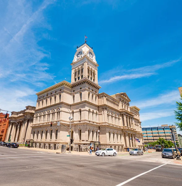 Hôtel de ville de Louisville - LOUISVILLE. États-Unis - 14 JUIN 2019 — Photo