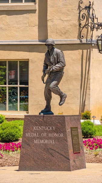 Memorial de la Medalla de Honor de Kentucky en Louisville - LOUISVILLE. Estados Unidos - 14 de junio de 2019 — Foto de Stock