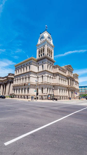 Edificio del Ayuntamiento de Louisville - LOUISVILLE. Estados Unidos - 14 de junio de 2019 —  Fotos de Stock