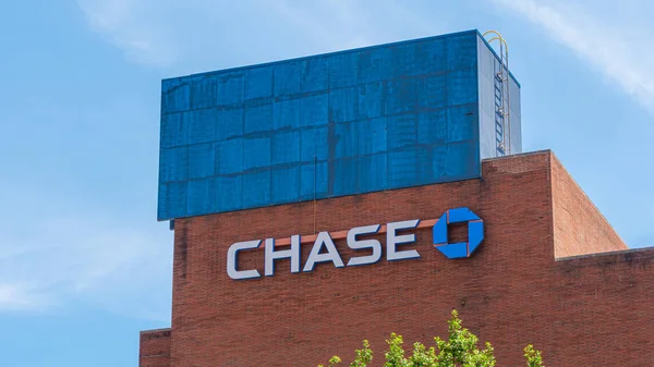 Chase Bank em Louisville - LOUISVILLE. EUA - JUNHO 14, 2019 — Fotografia de Stock