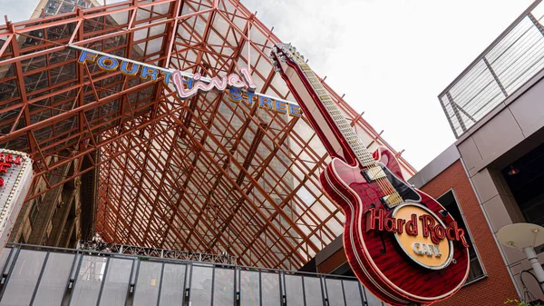 Hard Rock Café en Louisville - LOUISVILLE. Estados Unidos - 14 de junio de 2019 — Foto de Stock