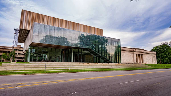 The Speed Memorial Museum in Louisville - LOUISVILLE (en inglés). Estados Unidos - 14 de junio de 2019 — Foto de Stock