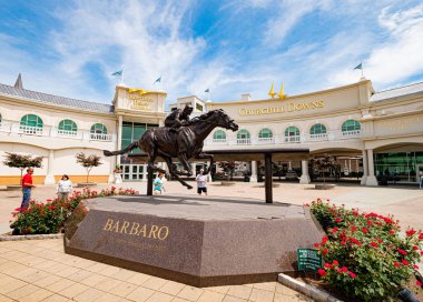 Churchill Downs At Yarışı parça ve Louisville Derby müzesi - Louisville. Abd - 14 Haziran 2019