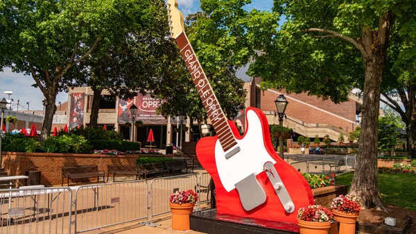 Huge Guitars Grand Ole Opry Nashville Tennessee June 2019 — Stock Photo, Image