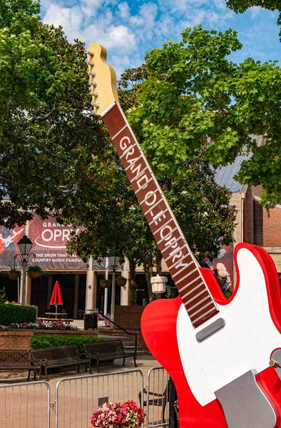 Огромные Гитары Grand Ole Opry Nashville Tennessee Июня 2019 — стоковое фото
