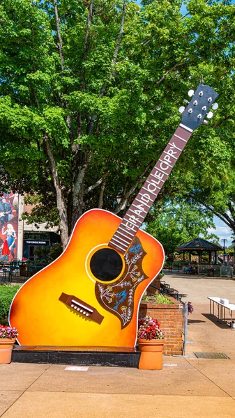 Огромные Гитары Grand Ole Opry Nashville Tennessee Июня 2019 — стоковое фото