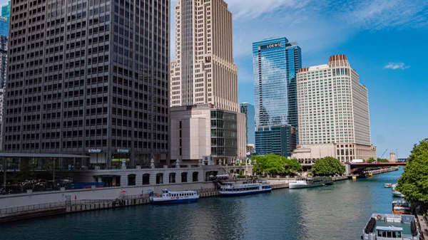Loews tower in chicago - chicago, usa - 11. Juni 2019 — Stockfoto