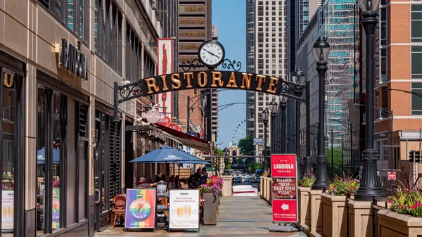 Restauracja włoska w Chicago - CHICAGO, USA - czerwiec 11, 2019 — Zdjęcie stockowe