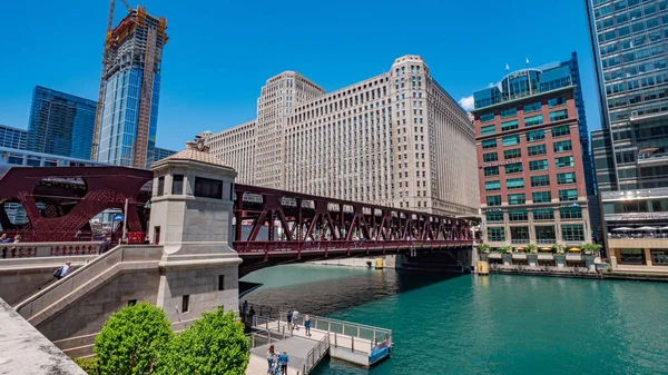 Мосты через реку Чикаго - Чикаго, США - 11 июня 2019 года — стоковое фото