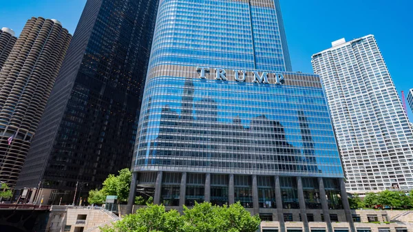 Şikago 'daki Trump Tower and Hotel - Chicago, ABD - 11 Haziran 2019 — Stok fotoğraf