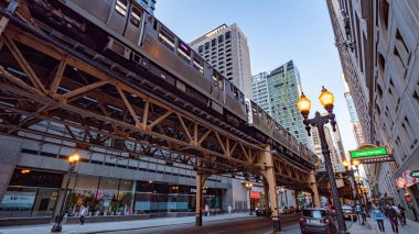 Chicago şehrindeki metro trenleri - Chicago, ABD - 11 Haziran 2019
