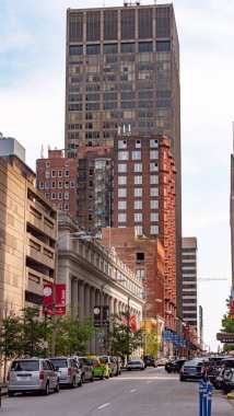 St. Louis şehir merkezi sokak manzarası - Saint Louis. Abd - 19 Haziran 2019