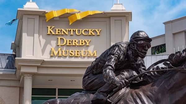 Kentucky Derby museum in Louisville - LOUISVILLE, USA - 14 GIUGNO 2019 — Foto Stock