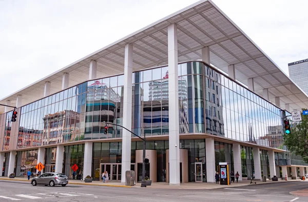 Kentucky International Convention Center KICC - LOUISVILLE, USA - 14. června 2019 — Stock fotografie