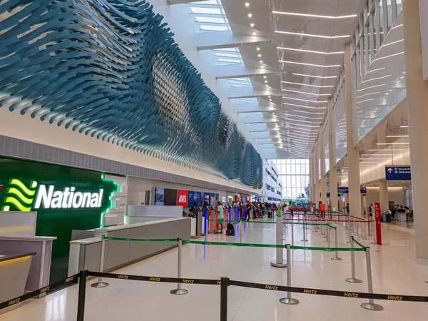 Centro de alquiler de vehículos en el aeropuerto de Chicago - CHICAGO, Estados Unidos - 10 de junio de 2019 — Foto de Stock