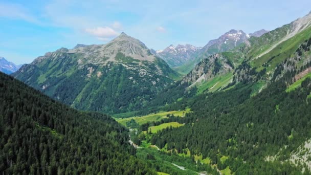 Bellissima Svizzera dall'alto - le Alpi svizzere — Video Stock