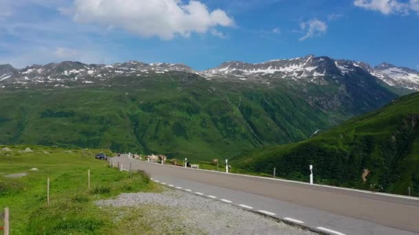 Vuelo sobre el paisaje suizo - Suiza desde arriba — Vídeos de Stock